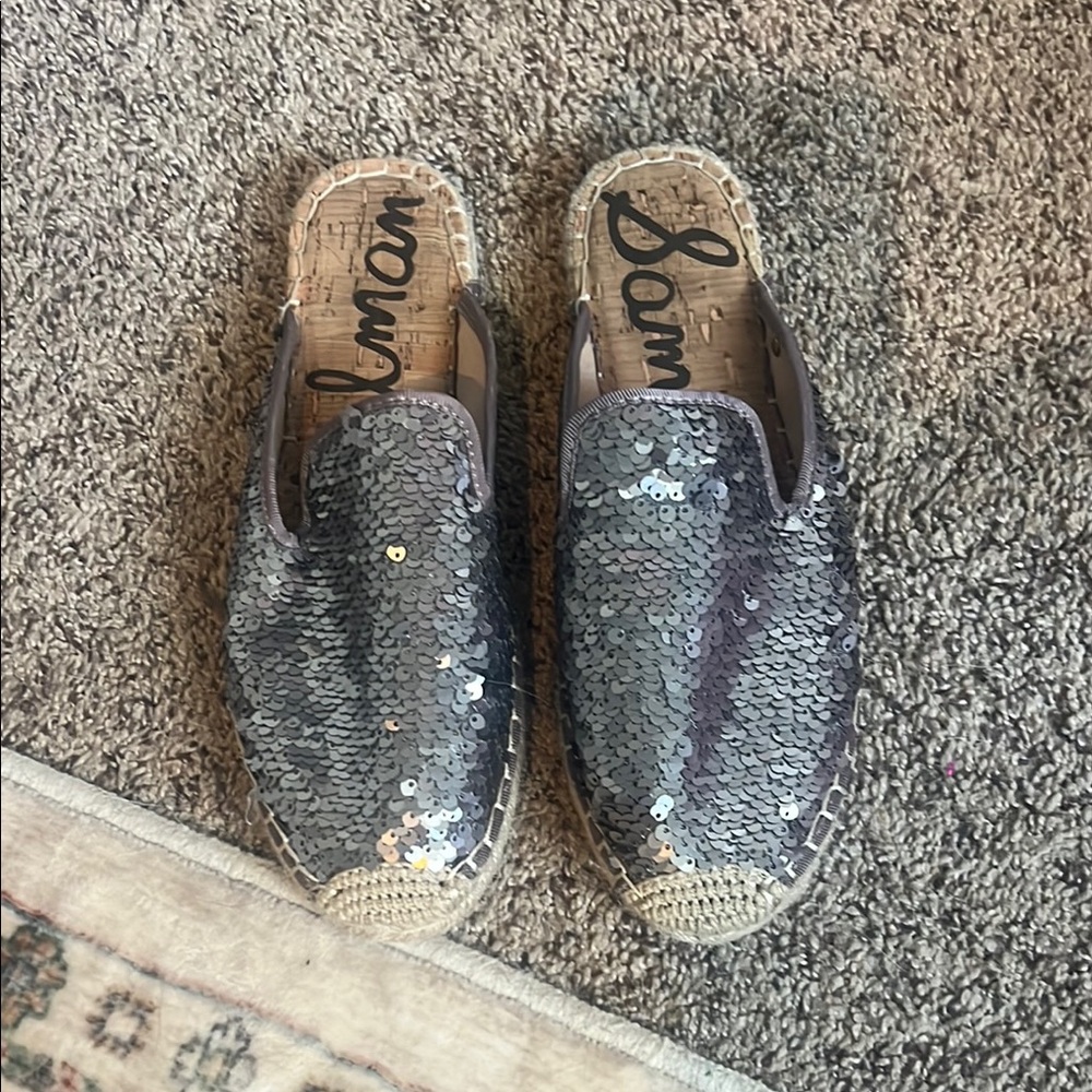 Sequin slides